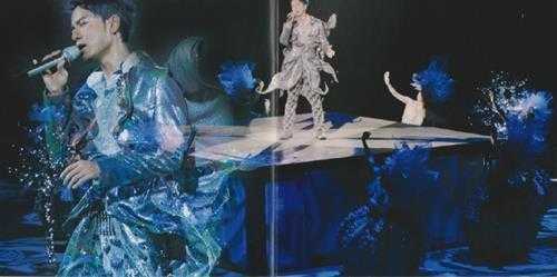 谭咏麟李克勤.2009-左麟右李2009演唱会3CD(2024环球红馆40复刻系列)【环球】【WAV+CUE】