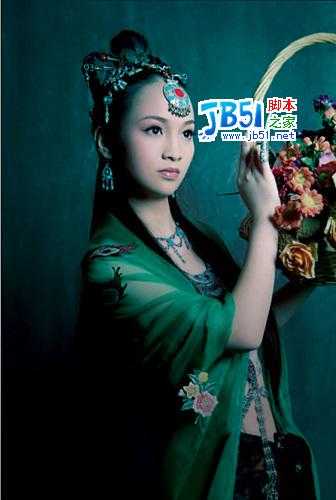 Photoshop调色实例:对比强烈绿色调色